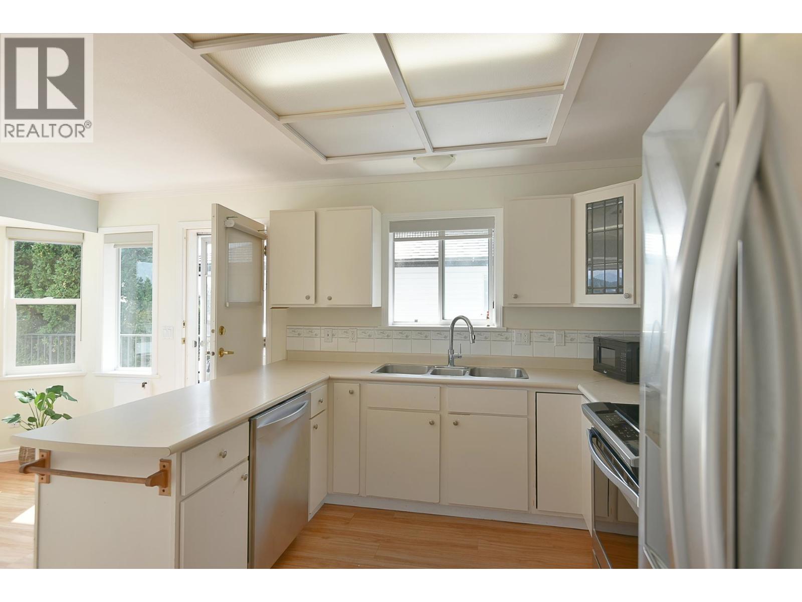 808 BAYVIEW HEIGHTS ROAD, Gibsons