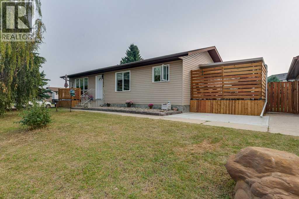 5651 45 Street, Innisfail