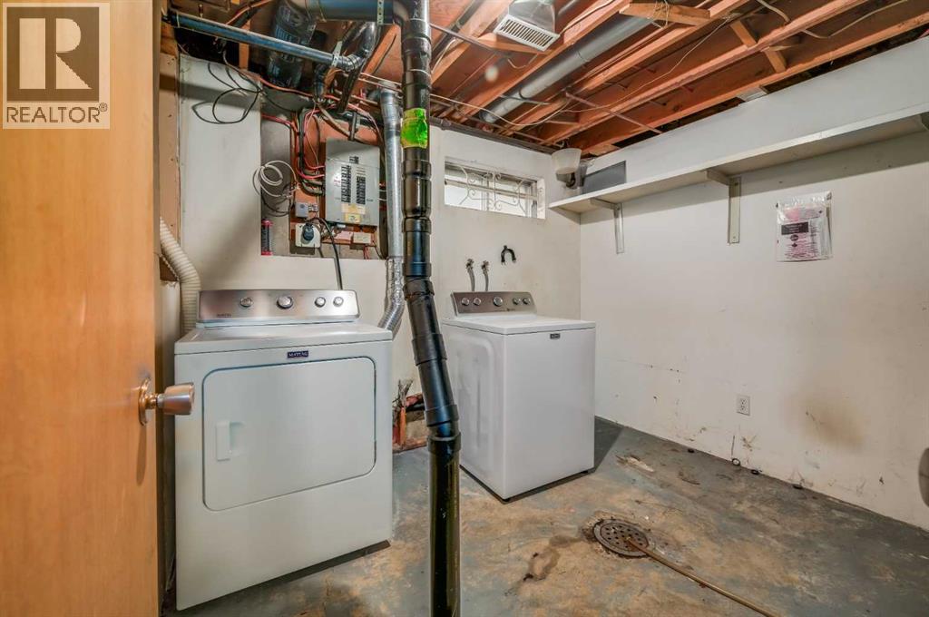 Single Family House Bi-level for Sale in   Street SE Dover Calgary 