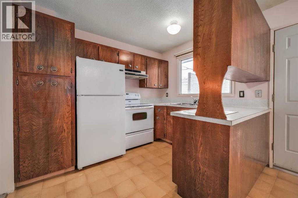 Single Family House Bi-level for Sale in   Street SE Dover Calgary 