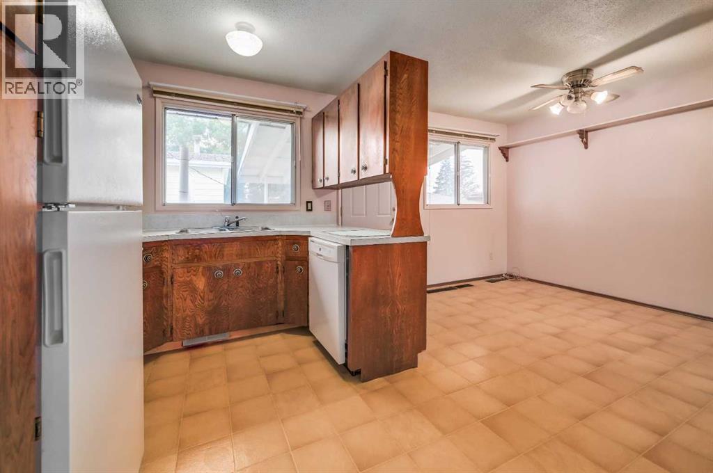 Single Family House Bi-level for Sale in   Street SE Dover Calgary 