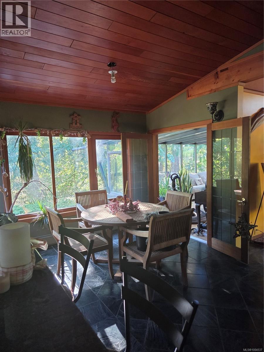 3744 Gibbins Rd - 28