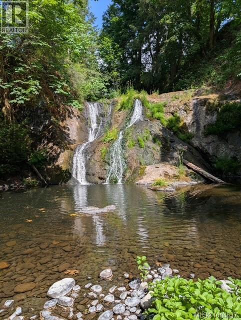 3744 GIBBINS RD - Image 2