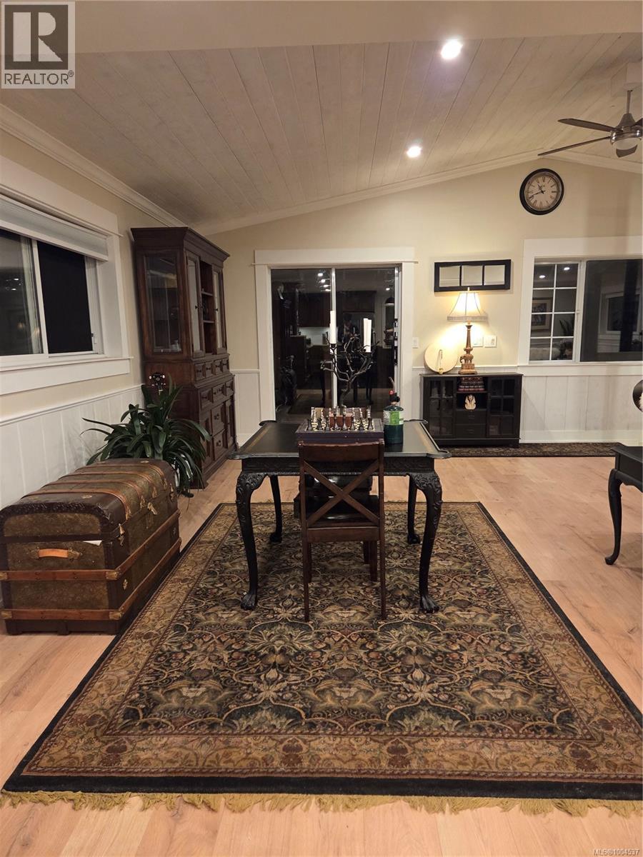 3744 Gibbins Rd - 67
