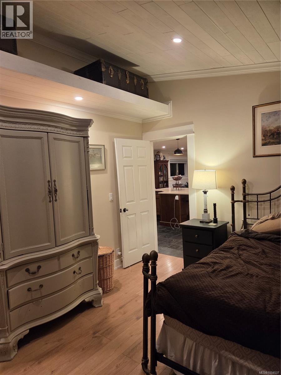 3744 GIBBINS RD - 68