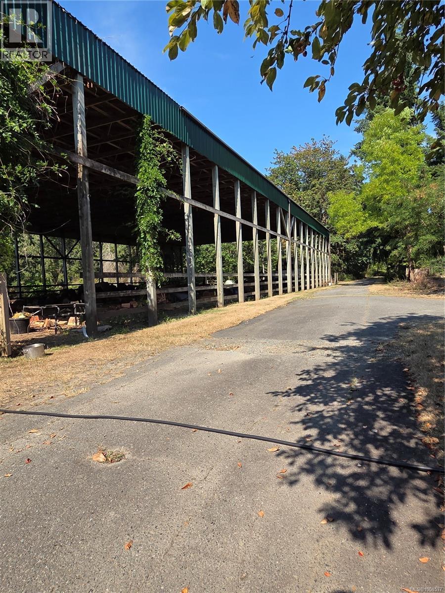 3744 Gibbins Rd - 83