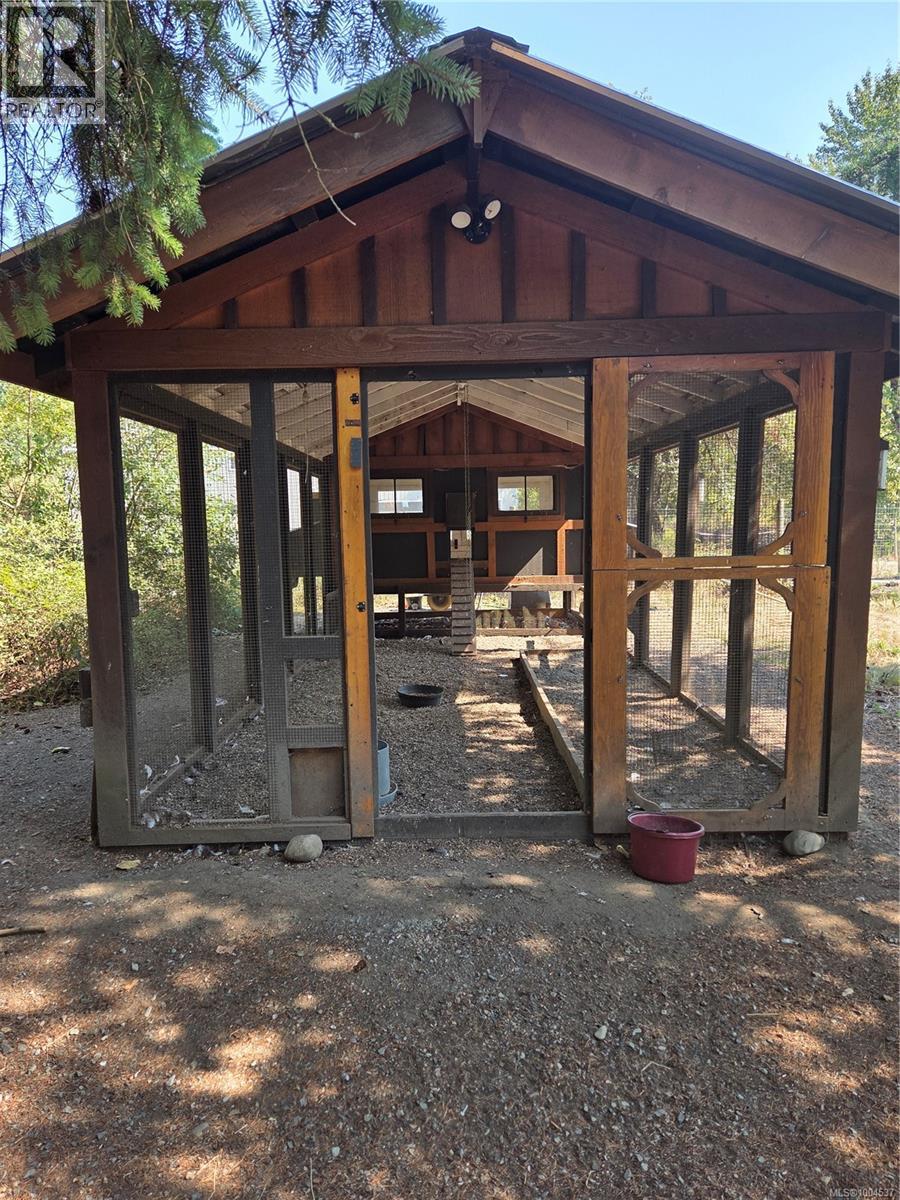 3744 Gibbins Rd - 77