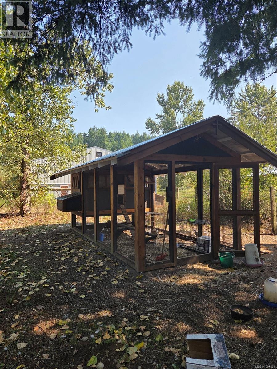 3744 Gibbins Rd - 76