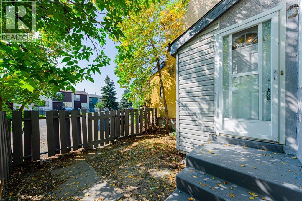 Single Family House for Sale in  Penworth Close SE Penbrooke Meadows Calgary 