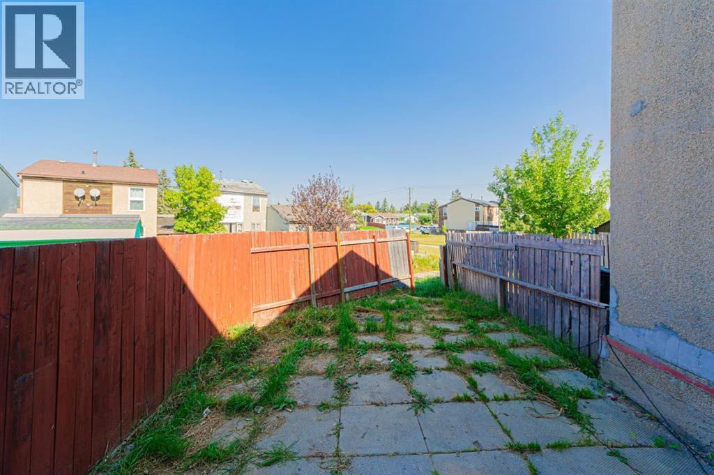 Single Family House for Sale in  Penworth Close SE Penbrooke Meadows Calgary 