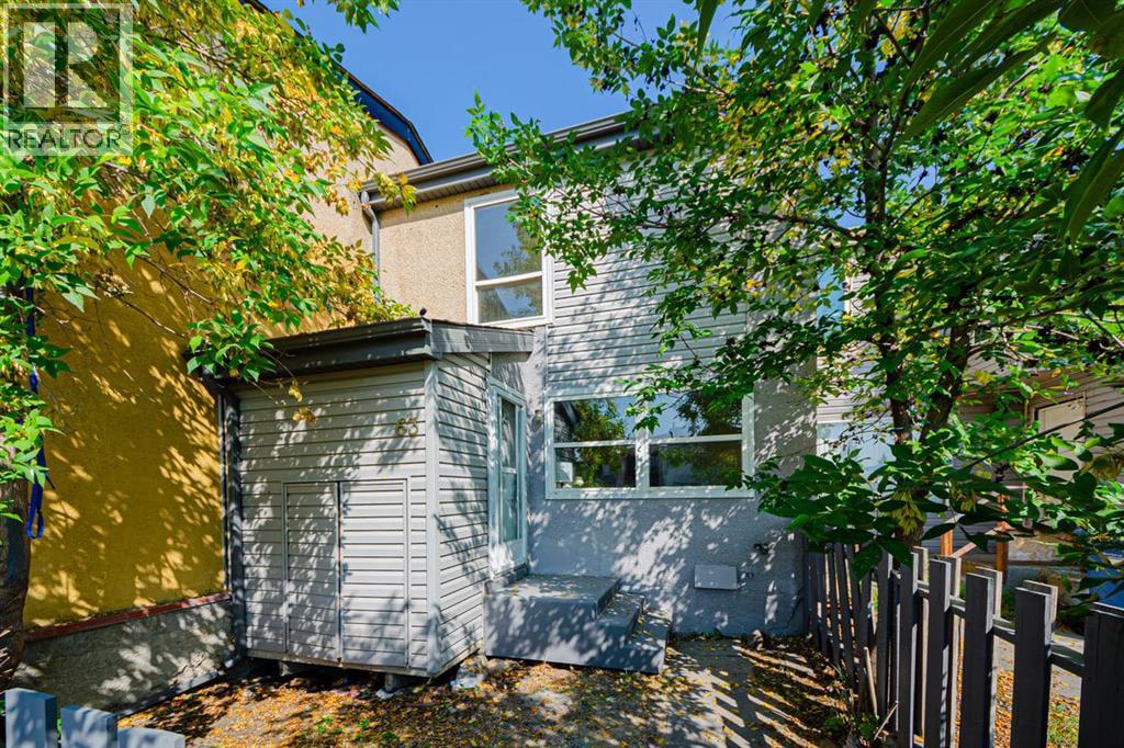 Single Family House for Sale in  Penworth Close SE Penbrooke Meadows Calgary 