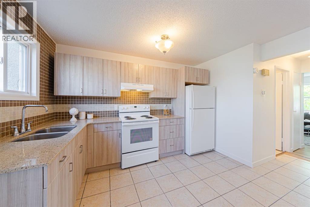 Single Family House for Sale in  Penworth Close SE Penbrooke Meadows Calgary 