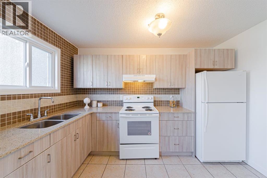 Single Family House for Sale in  Penworth Close SE Penbrooke Meadows Calgary 