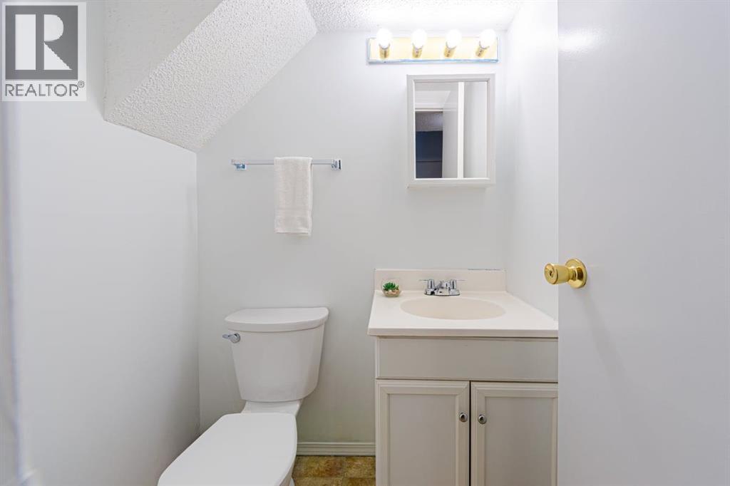 Single Family House for Sale in  Penworth Close SE Penbrooke Meadows Calgary 