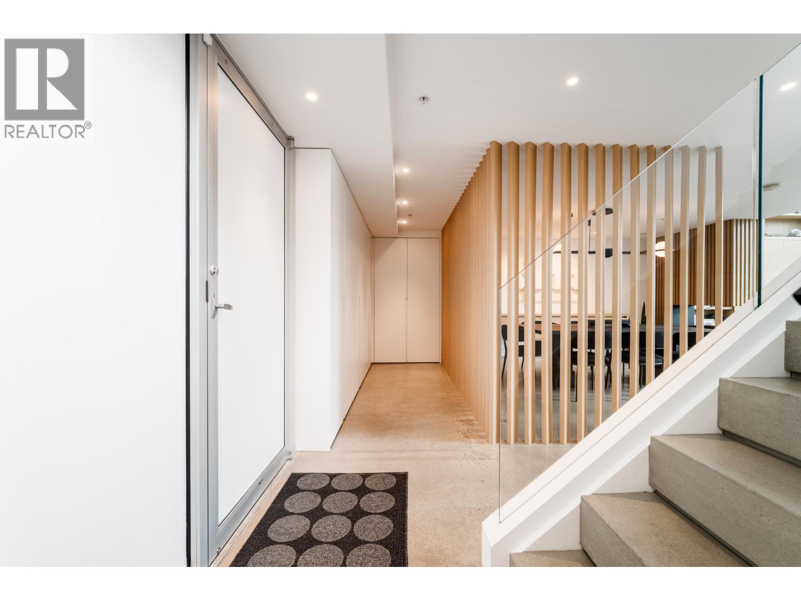 401 4387 W 10TH AVENUE, Vancouver