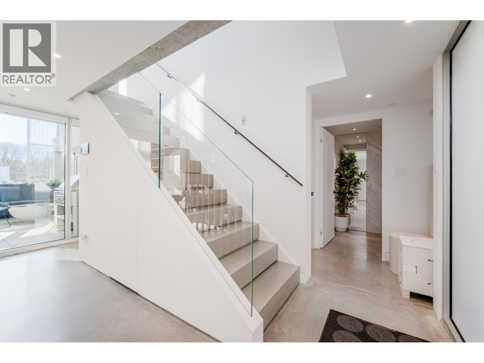 401 4387 W 10TH AVENUE, Vancouver