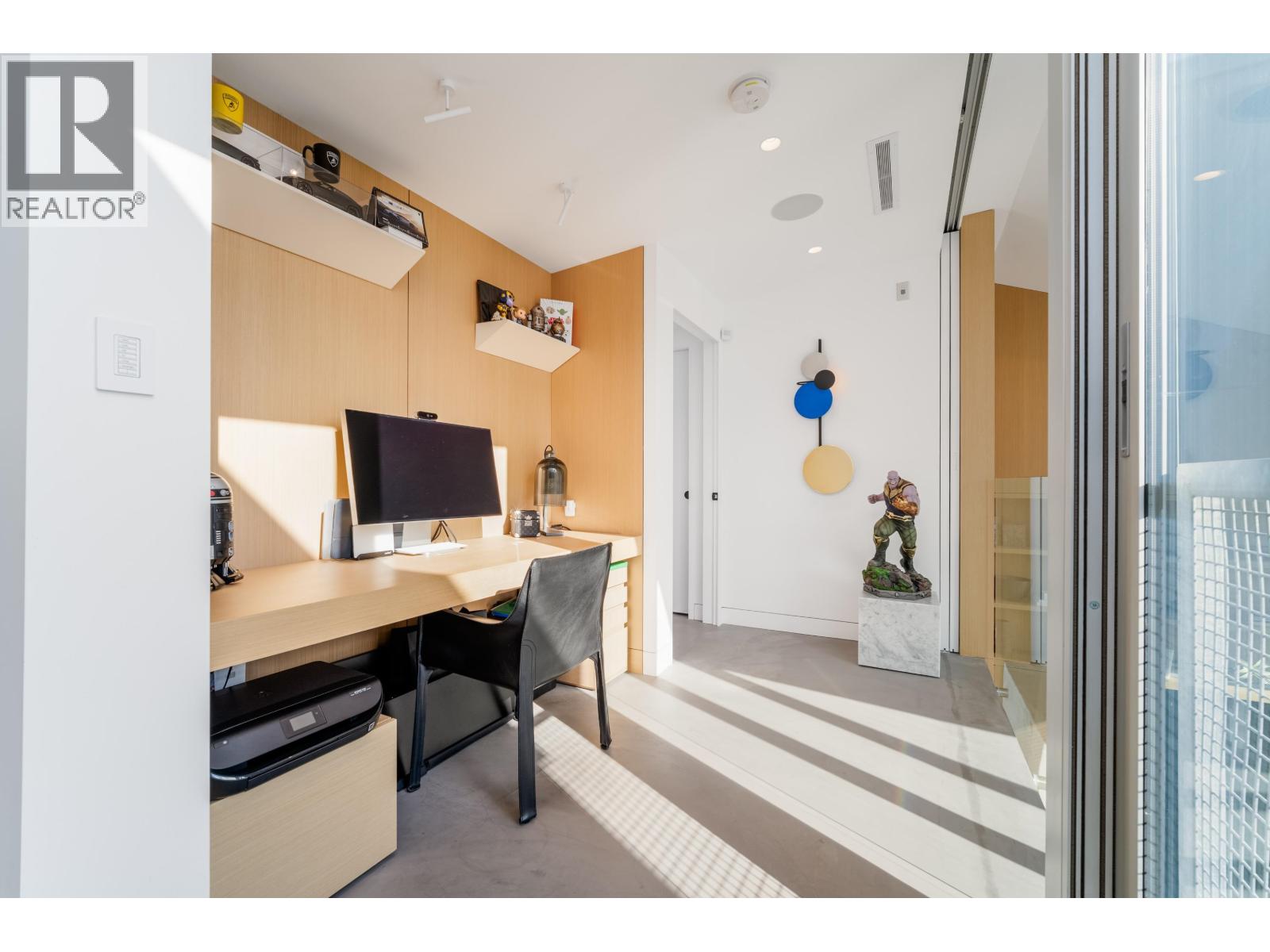 401 4387 W 10TH AVENUE, Vancouver