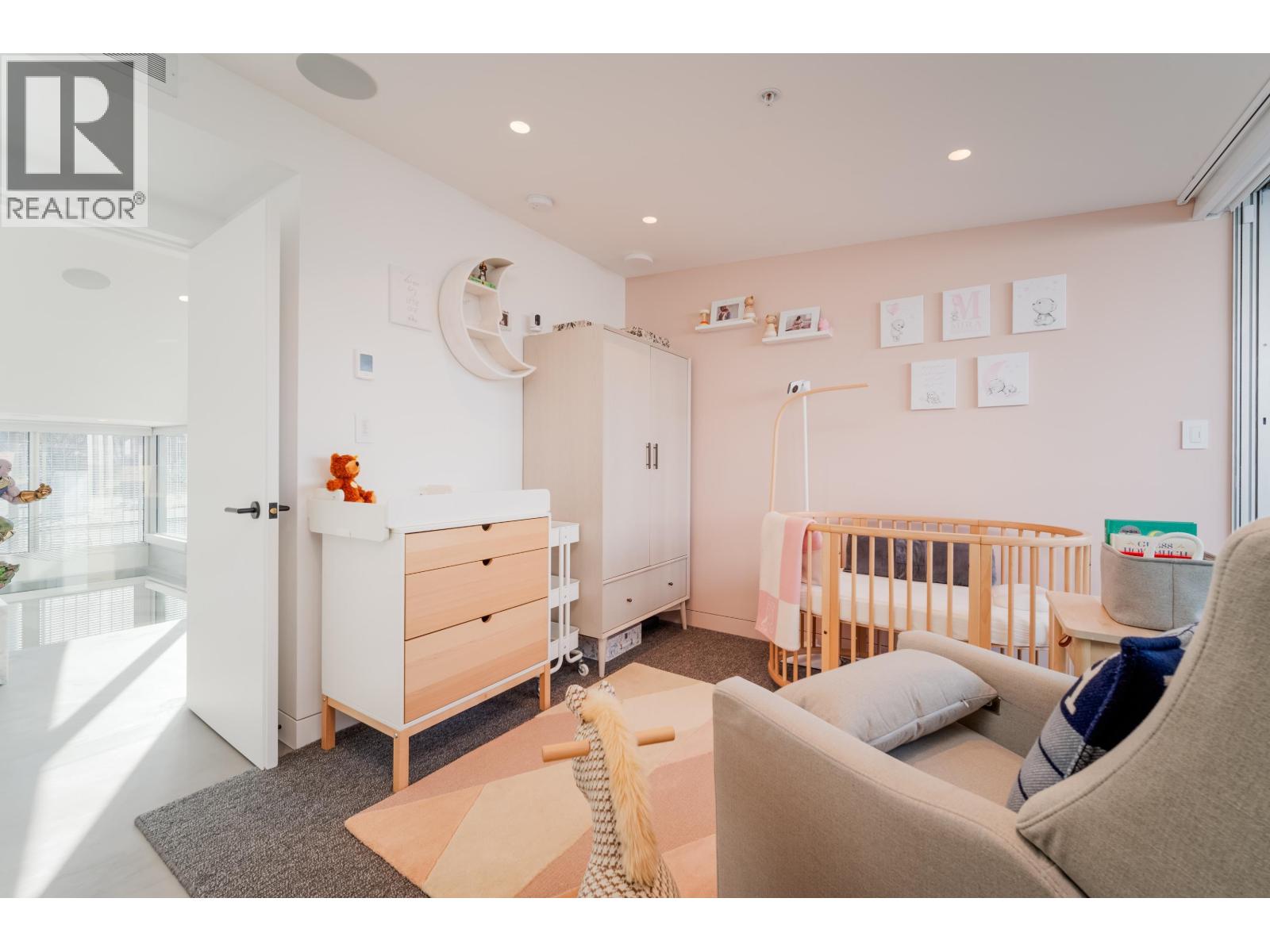 401 4387 W 10TH AVENUE, Vancouver