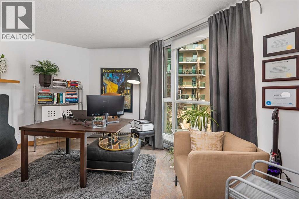 Single Family House for Sale in    Avenue SW Eau Claire Calgary 