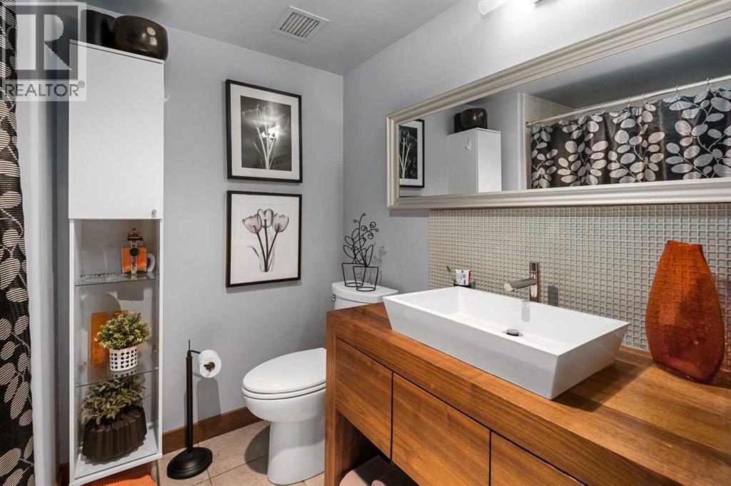 Single Family House for Sale in    Avenue SW Eau Claire Calgary 