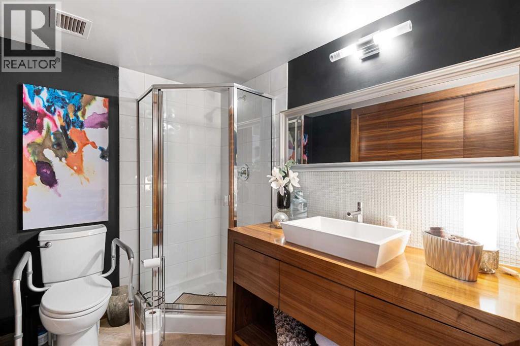 Single Family House for Sale in    Avenue SW Eau Claire Calgary 