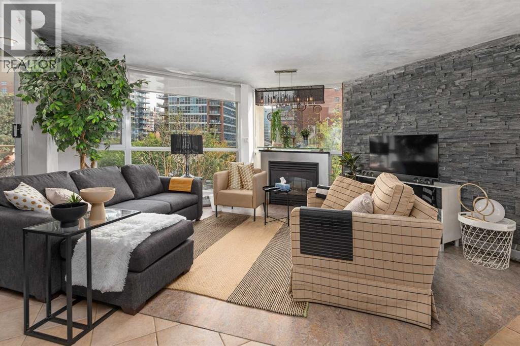 Single Family House for Sale in    Avenue SW Eau Claire Calgary 
