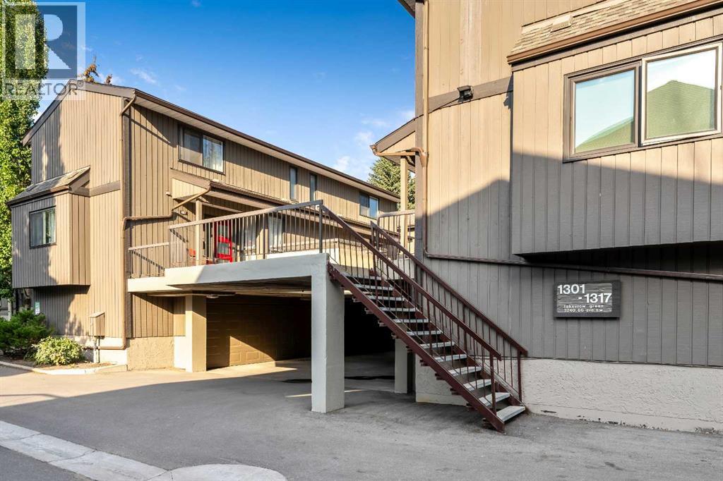 Single Family House for Sale in    Avenue SW Lakeview Calgary 