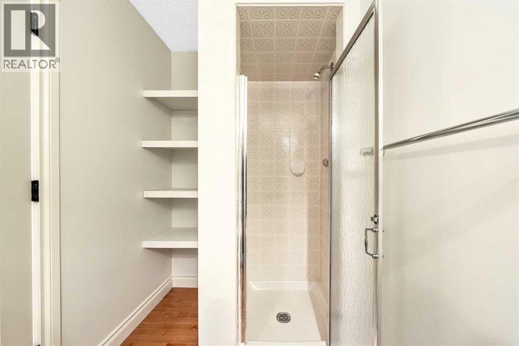 Single Family House for Sale in    Avenue SW Lakeview Calgary 