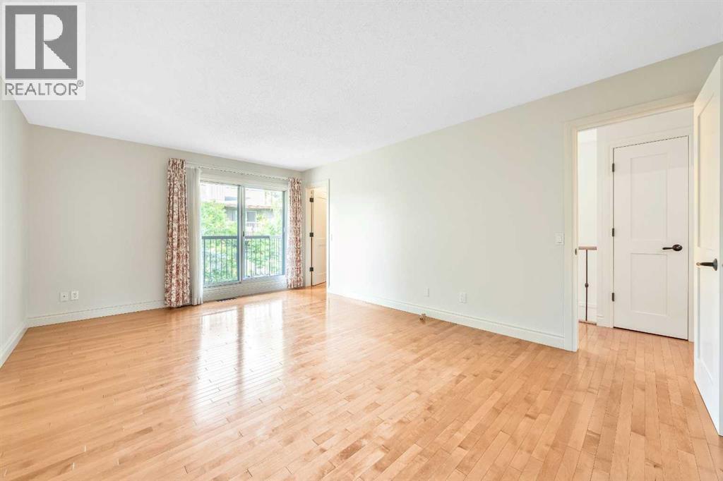 Single Family House for Sale in    Avenue SW Lakeview Calgary 