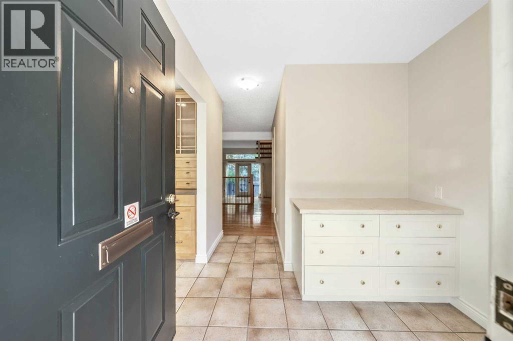 Single Family House for Sale in    Avenue SW Lakeview Calgary 