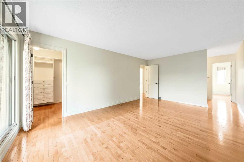 Single Family House for Sale in    Avenue SW Lakeview Calgary 