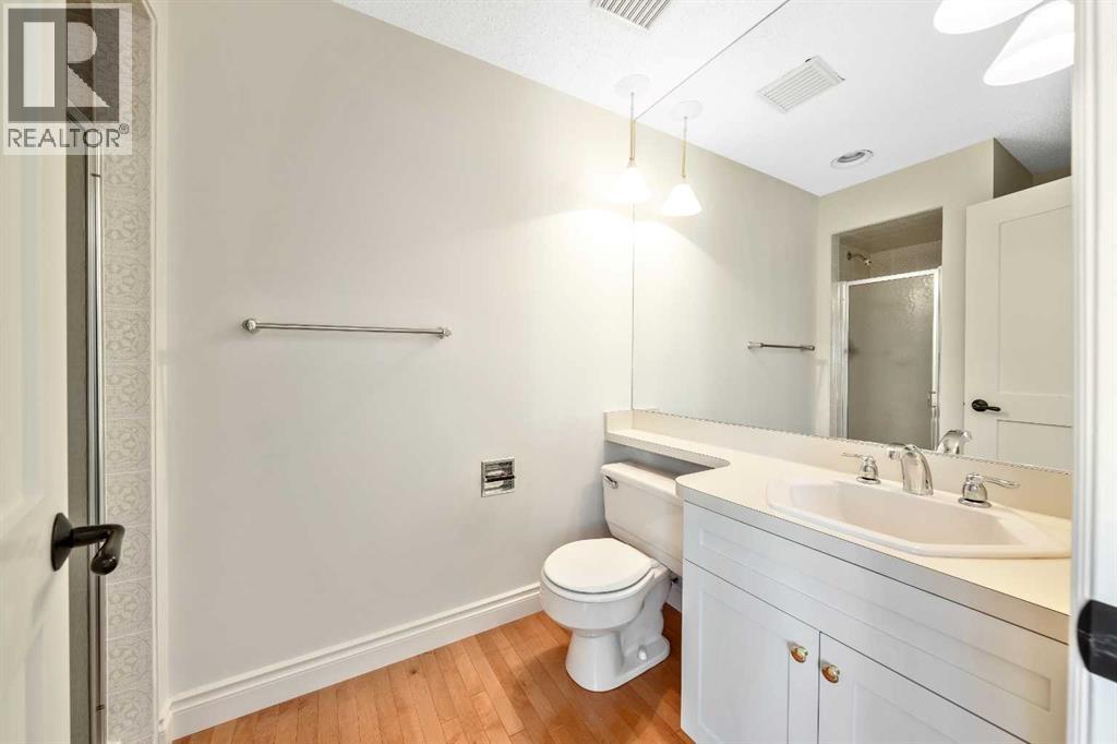 Single Family House for Sale in    Avenue SW Lakeview Calgary 