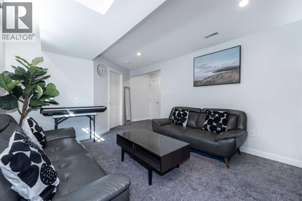 Single Family House for Sale in  Harvest Gold Place NE Harvest Hills Calgary 