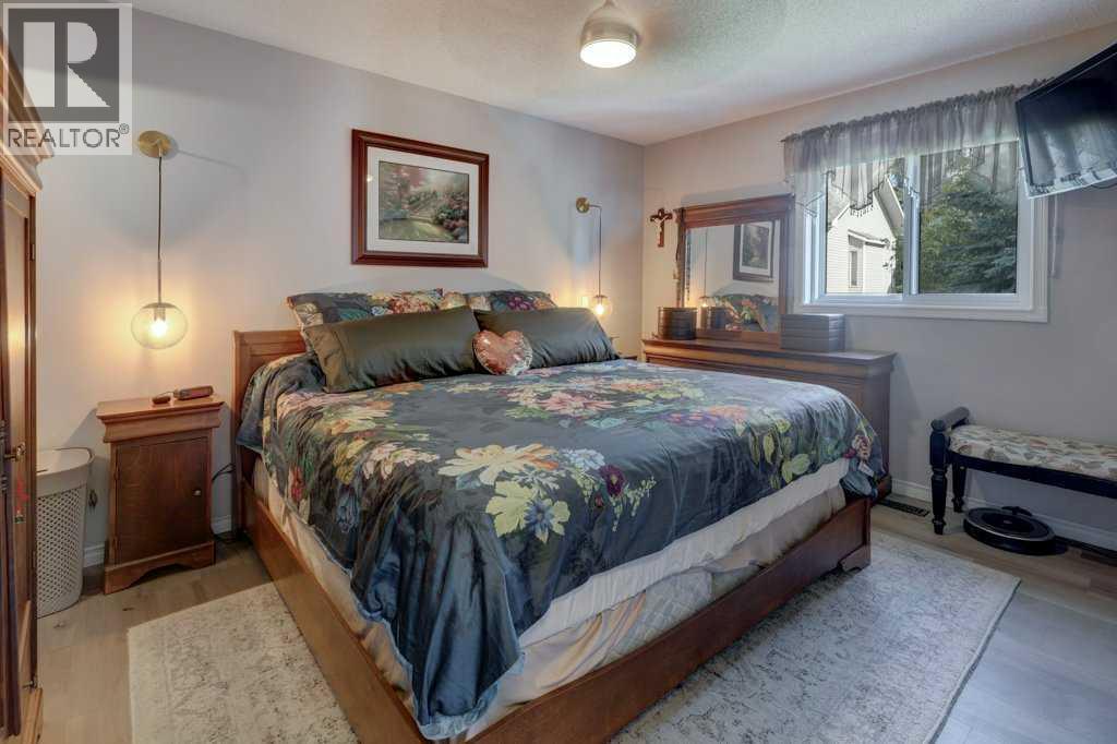 Single Family House 4 Level for Sale in  Citadel Hills Circle NW Citadel Calgary 