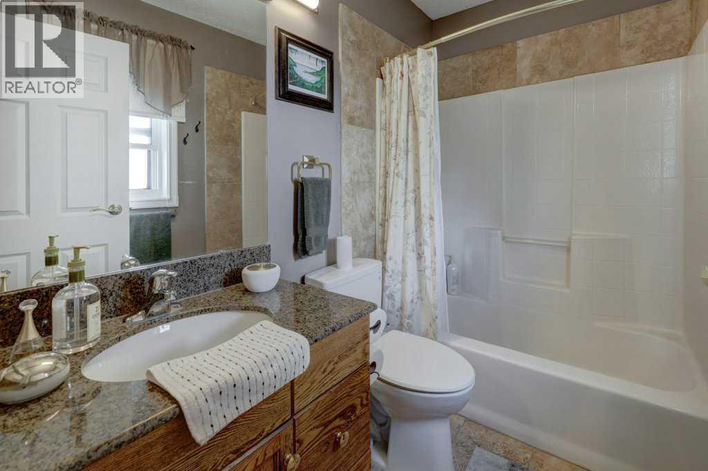 Single Family House 4 Level for Sale in  Citadel Hills Circle NW Citadel Calgary 