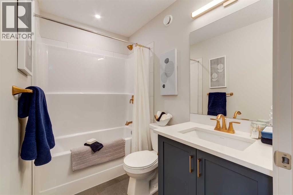 Single Family House for Sale in  Starling Boulevard NW Moraine Calgary 