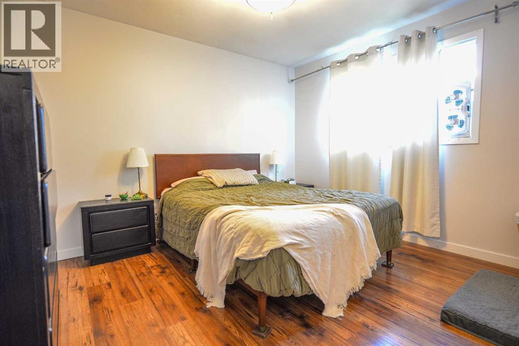 Single Family House Bi-level for Sale in  Centre Street NE Beddington Heights Calgary 