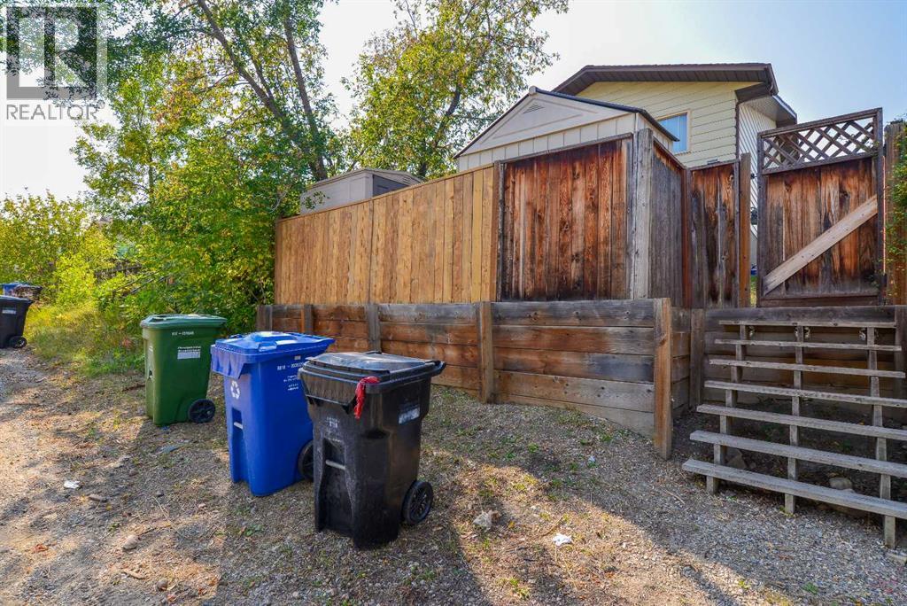 Single Family House Bi-level for Sale in  Centre Street NE Beddington Heights Calgary 