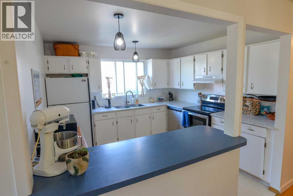 Single Family House Bi-level for Sale in  Centre Street NE Beddington Heights Calgary 