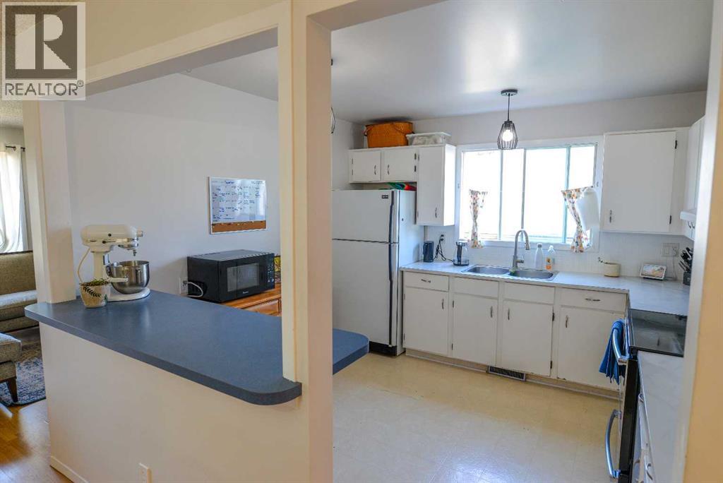 Single Family House Bi-level for Sale in  Centre Street NE Beddington Heights Calgary 