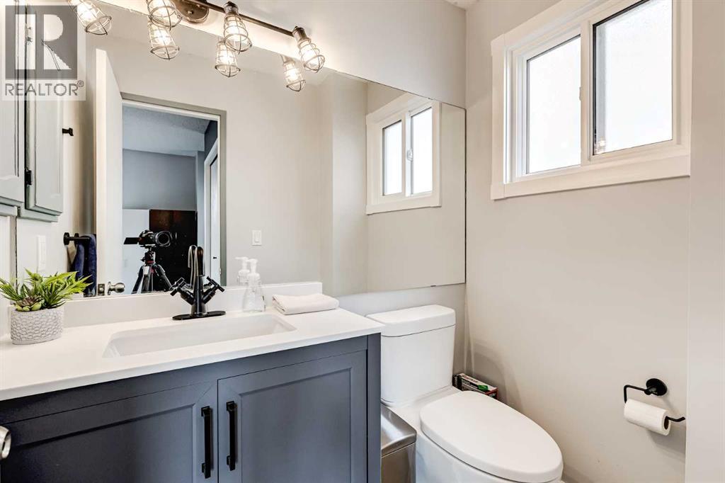 Single Family House for Sale in  Berkley Drive NW Beddington Heights Calgary 