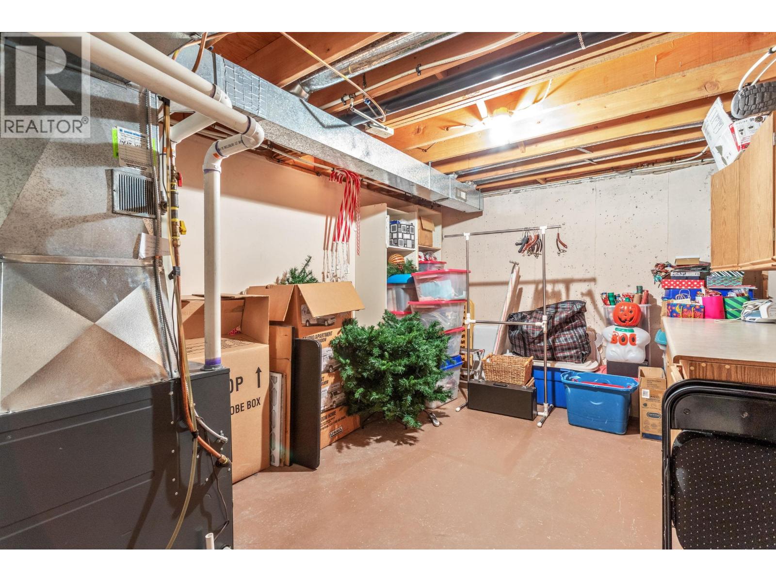36 1925 INDIAN RIVER CRESCENT, North Vancouver