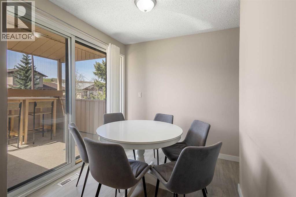 Single Family House 4 Level for Sale in  Beacham Way NW Beddington Heights Calgary 