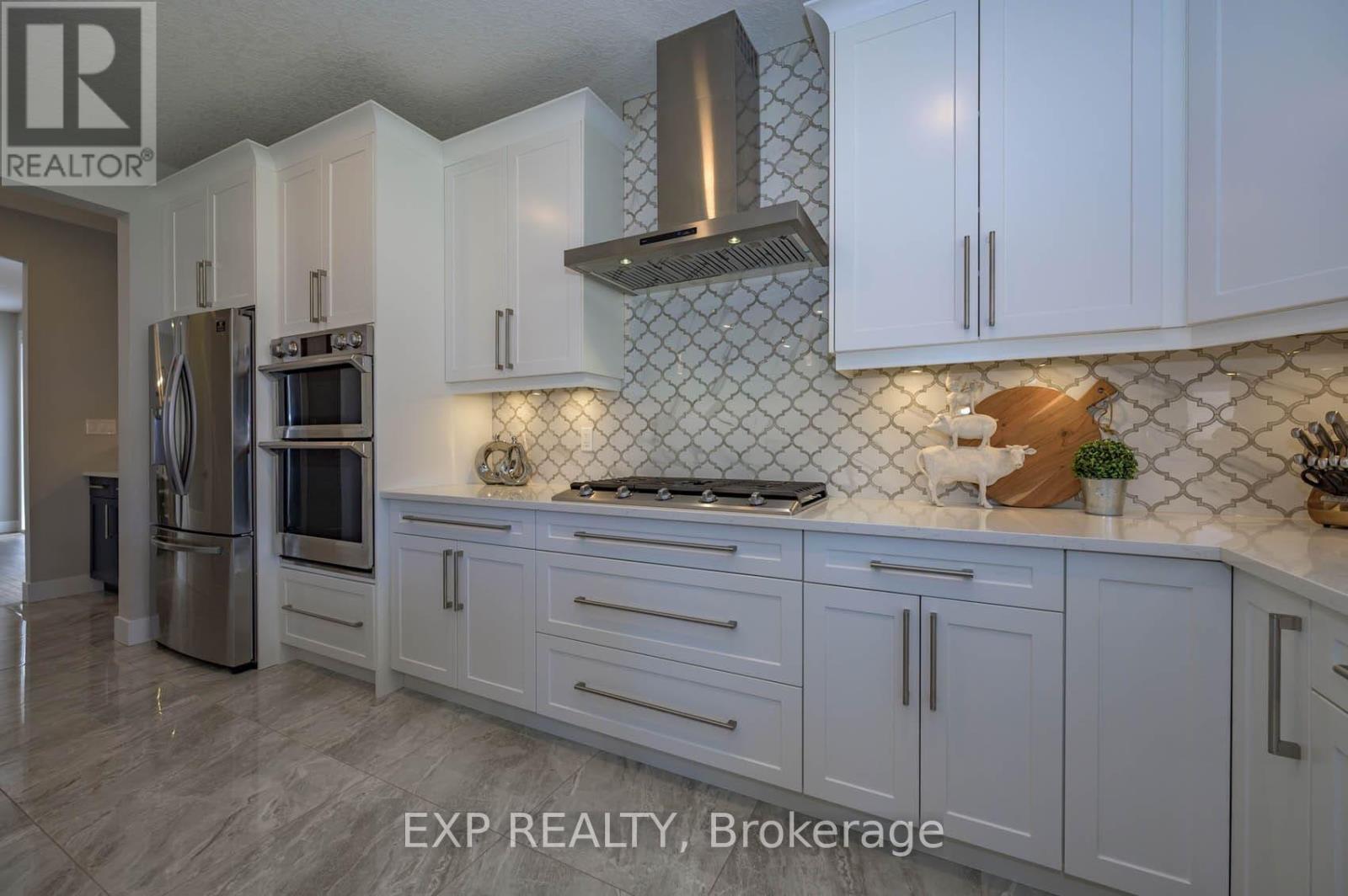 Single Family House Bungalow for Sale in  MERRITT COURT North Middlesex (Parkhill) 