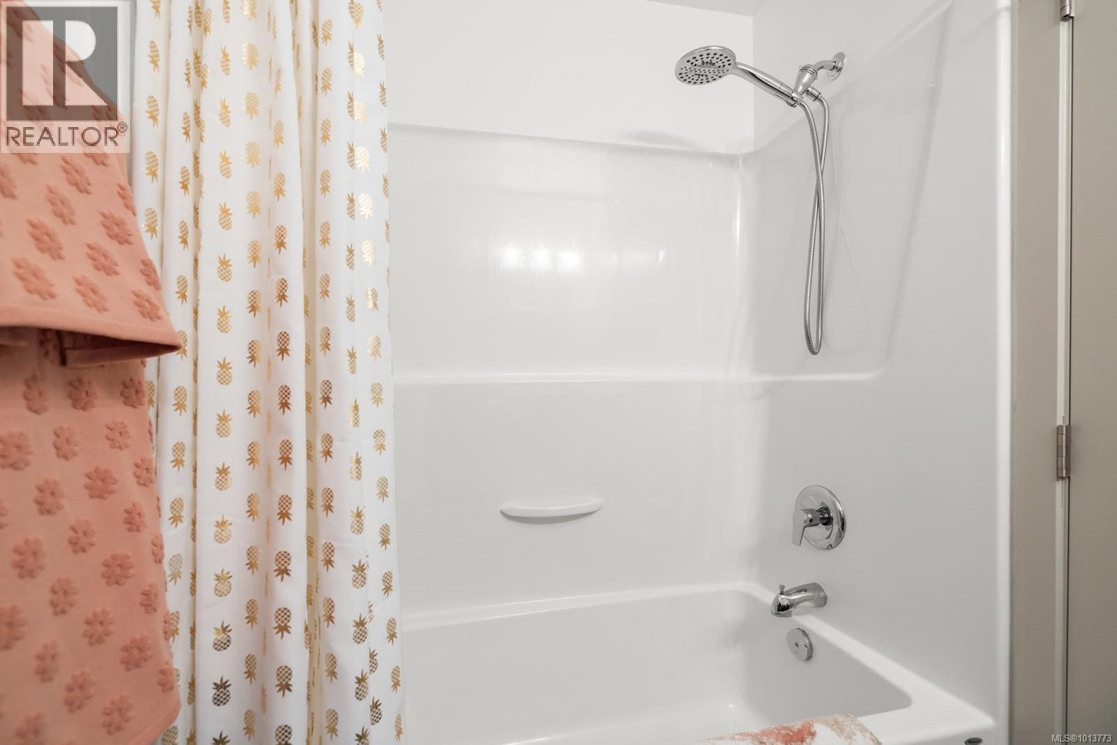 113 2733 Peatt Road, Langford