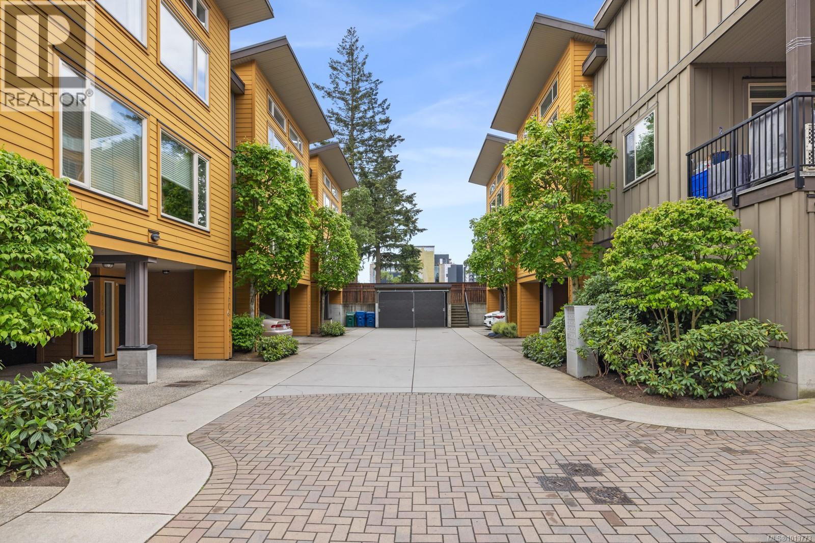 113 2733 Peatt Road, Langford