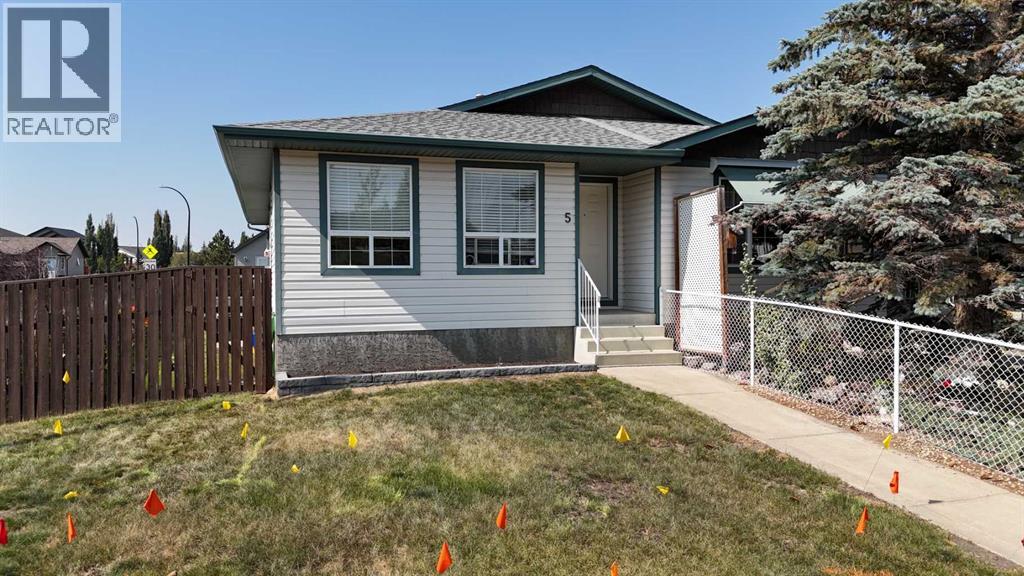 5 Lyons Close, Red Deer