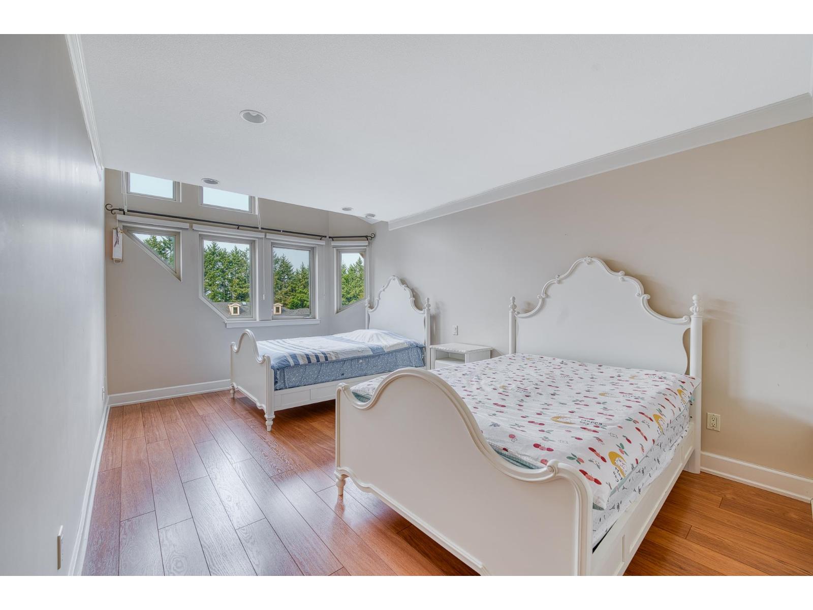 16354 30B AVENUE, Surrey