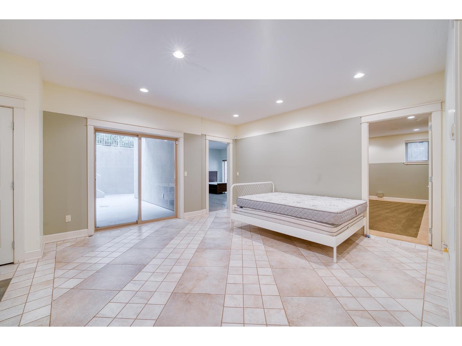 16354 30B AVENUE, Surrey