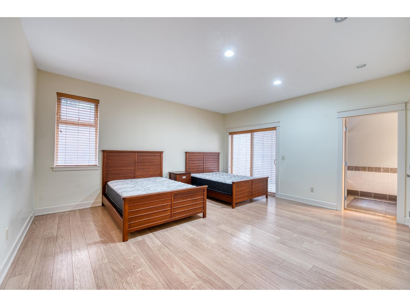 16354 30B AVENUE, Surrey